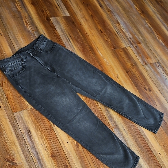 American Eagle Black mom Jeans - Picture 1 of 6